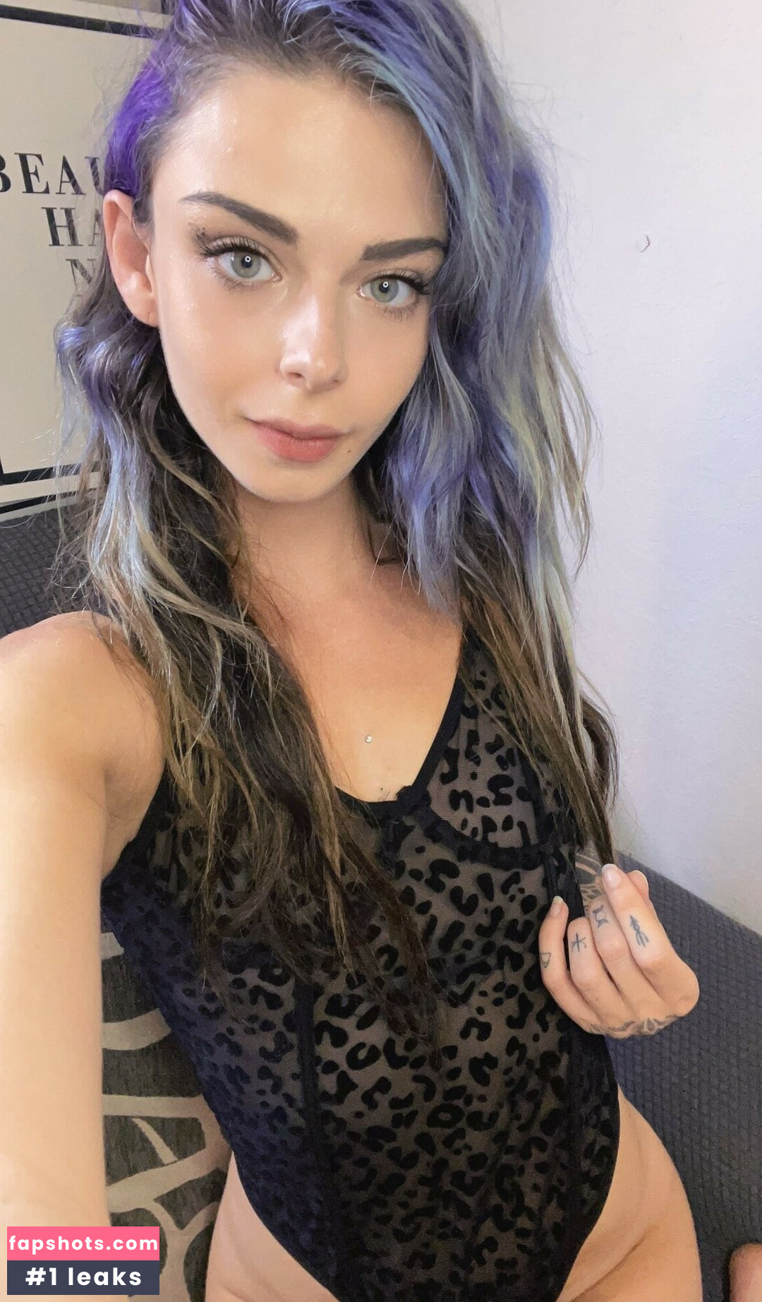 Kuroha gallery photo #44