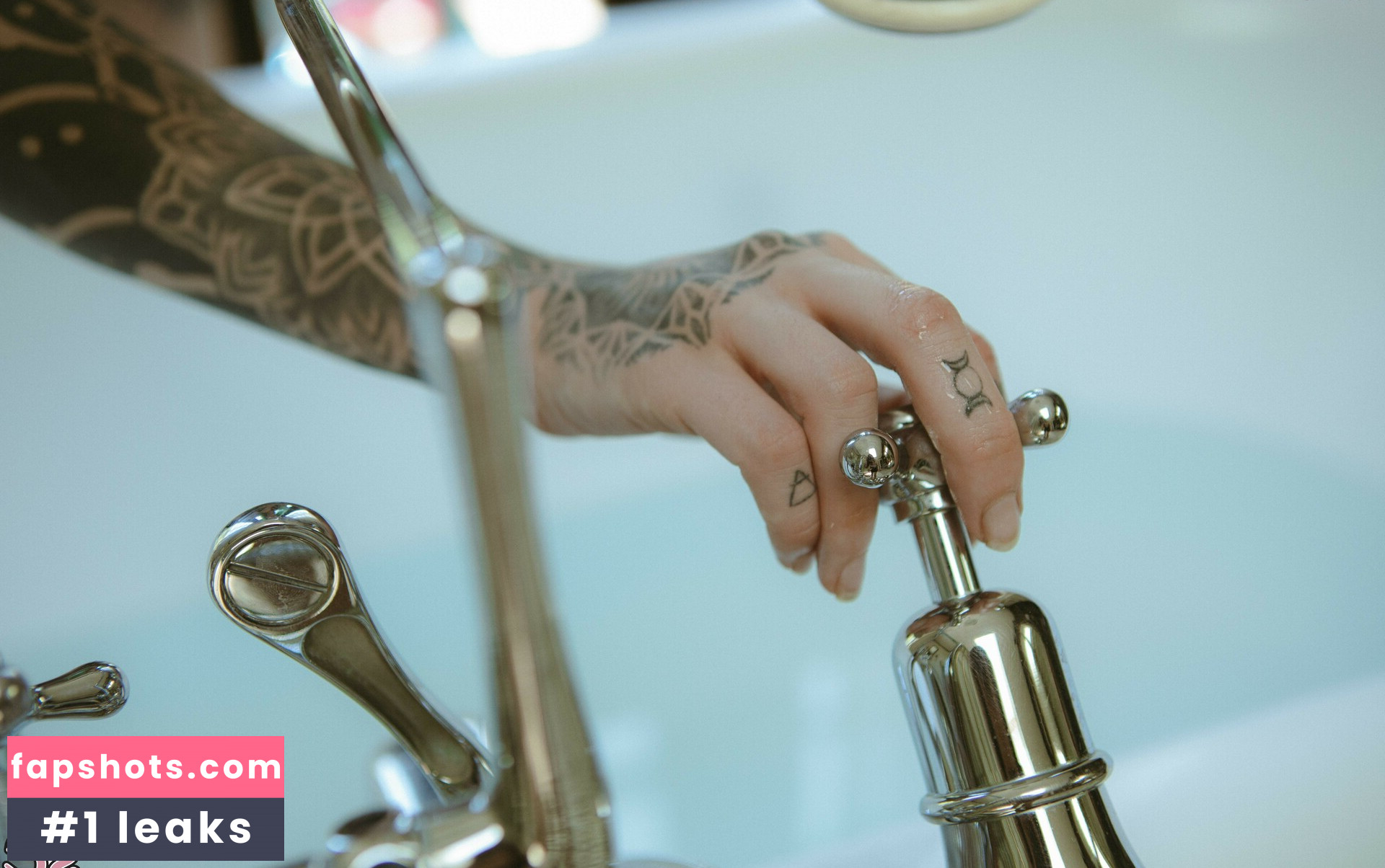 Kuroha gallery photo #66