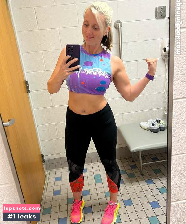 KurvyBlondeWife Nude Leaks OnlyFans Photos #8 - LeakJerk