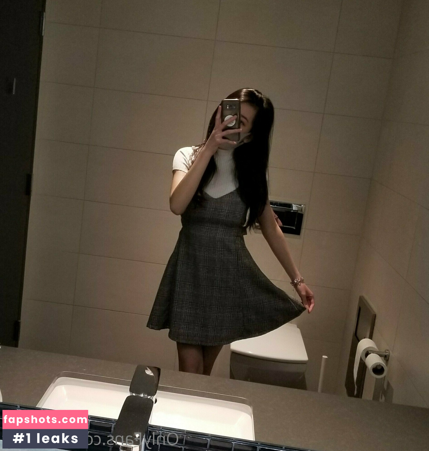 kvvvthy gallery photo #2