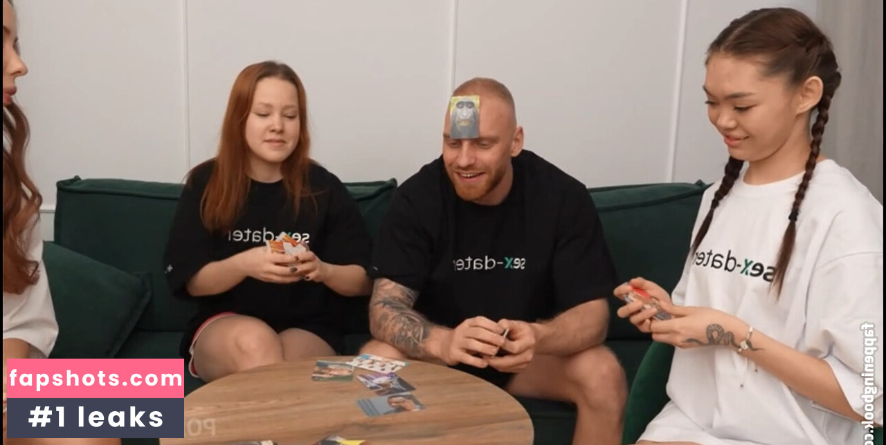 Kwini Kim gallery photo #22