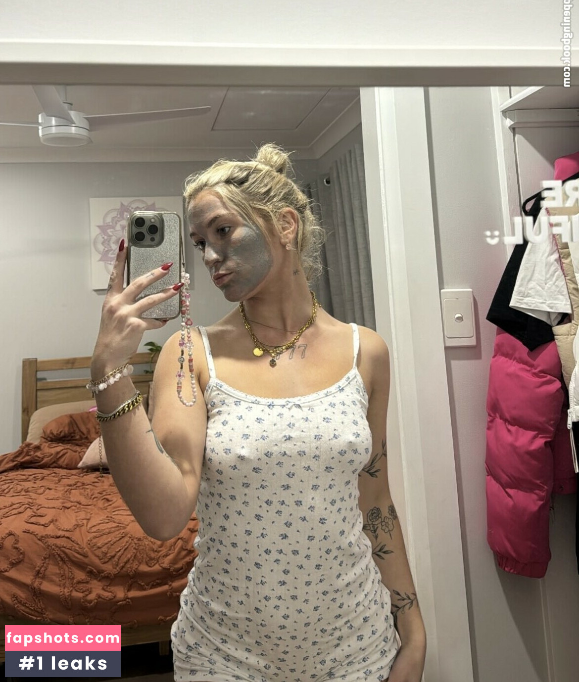 Kyah Burrell gallery photo #2