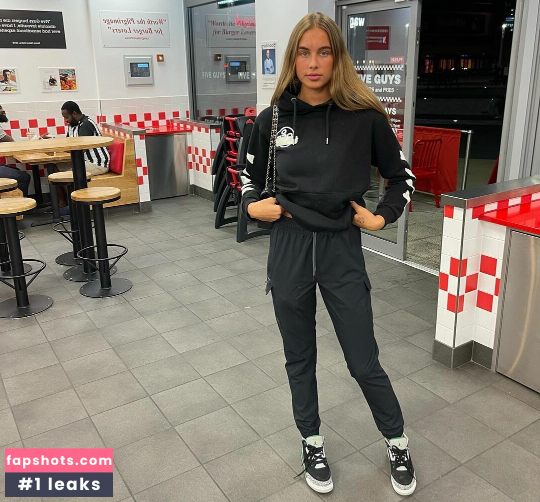 Kyia Peters Basildon gallery photo #4