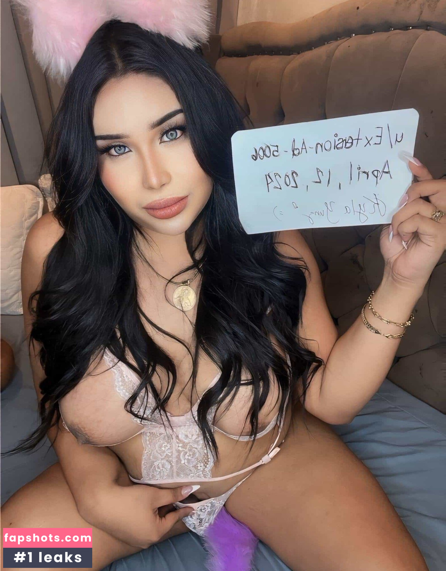 Kyla Yung gallery photo #2