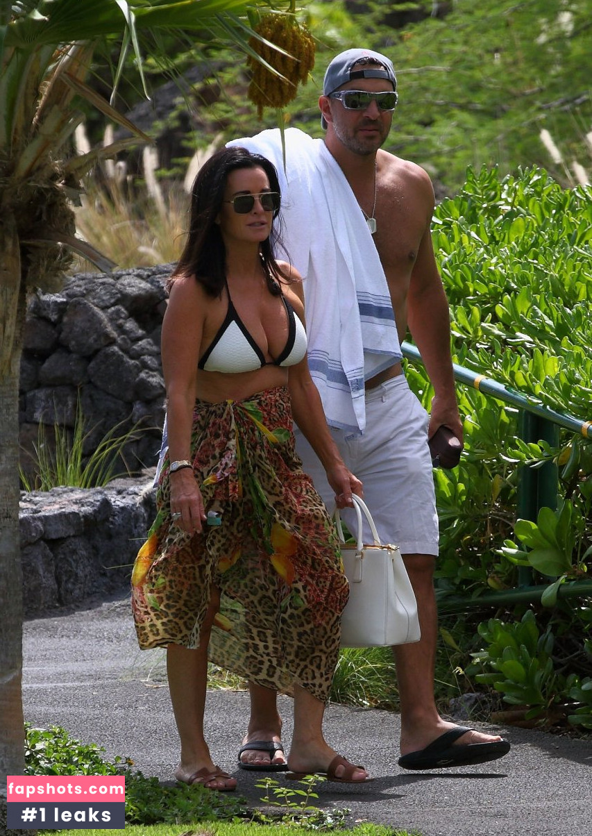 Kyle Richards Nude Leaks OnlyFans Photos #112 - LeakJerk