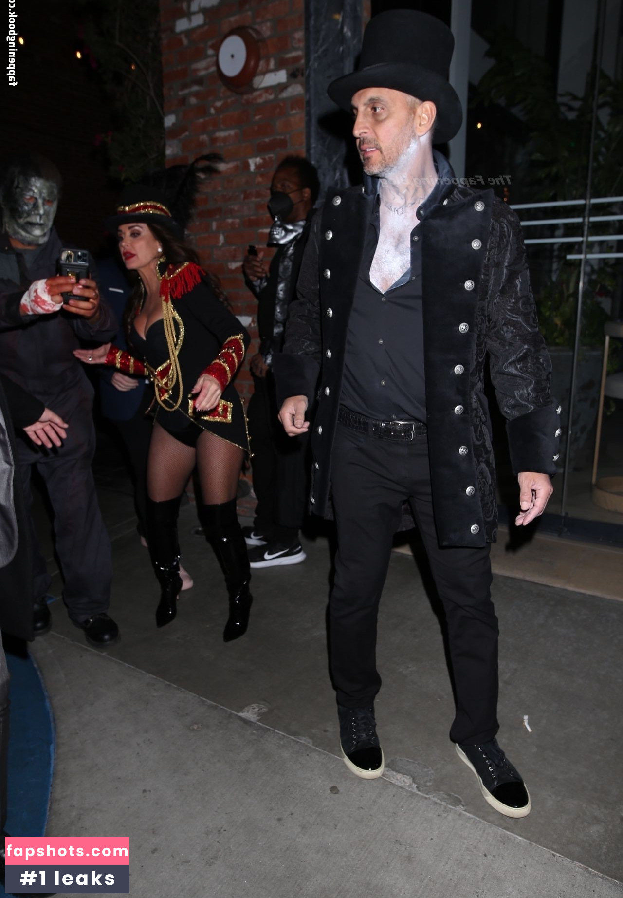 Kyle Richards Nude Leaks OnlyFans Photos #4 - LeakJerk