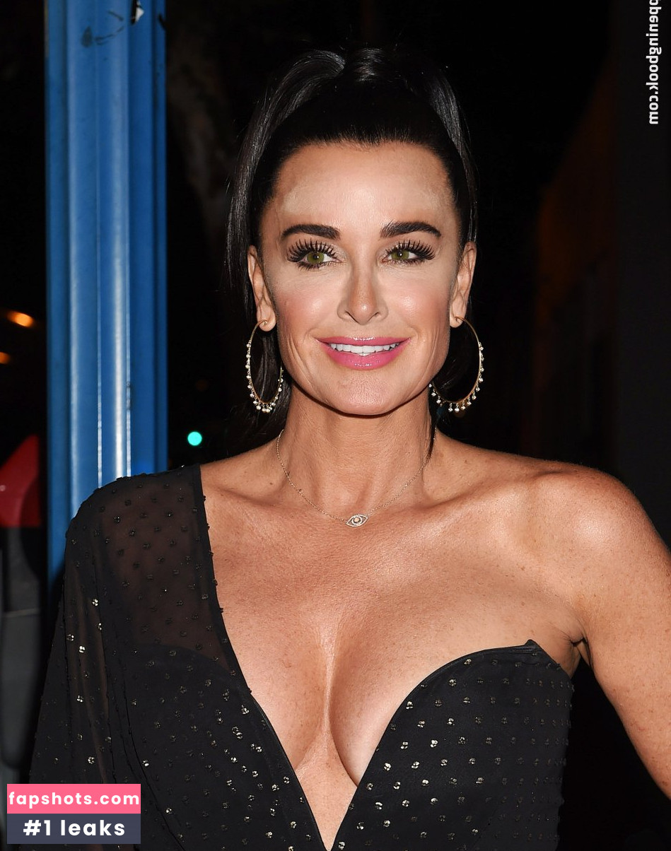 Kyle Richards Nude Leaks OnlyFans Photos #71 - LeakJerk