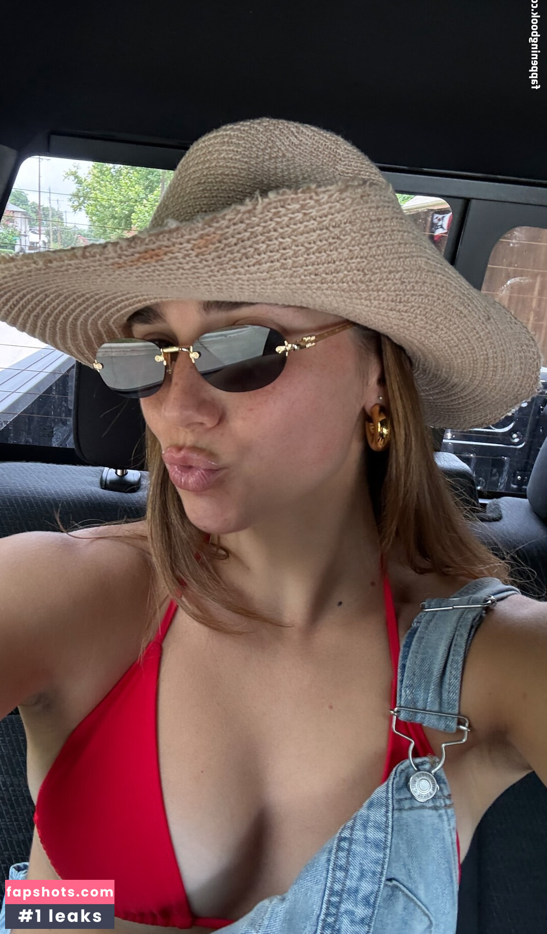 Kylie Holbeck gallery photo #7