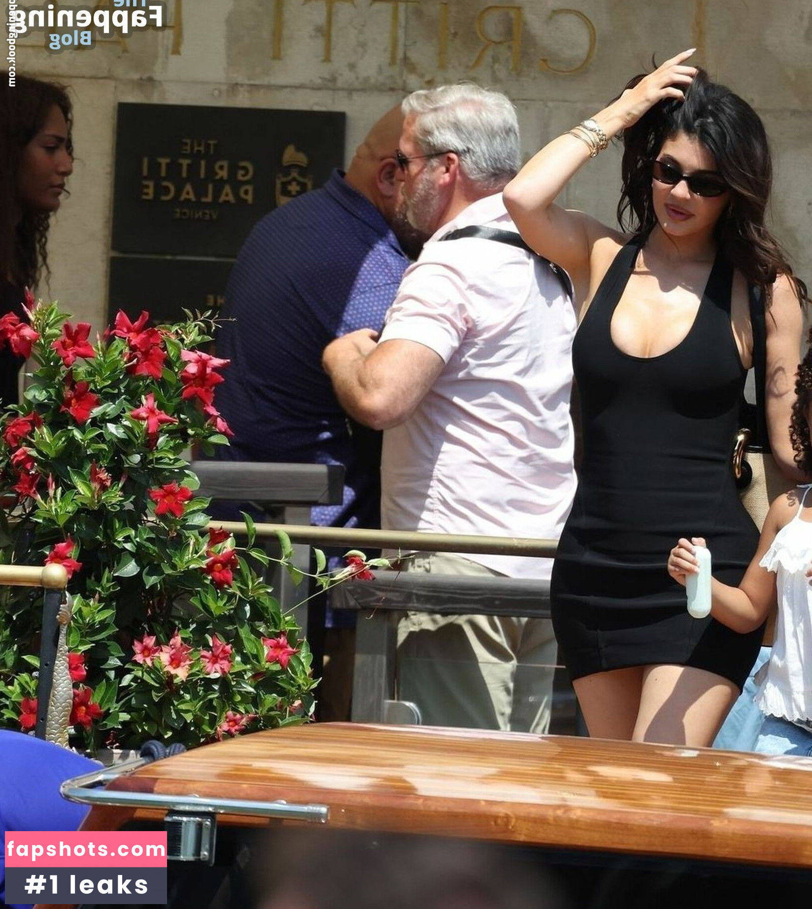 Kylie Jenner gallery photo #1037