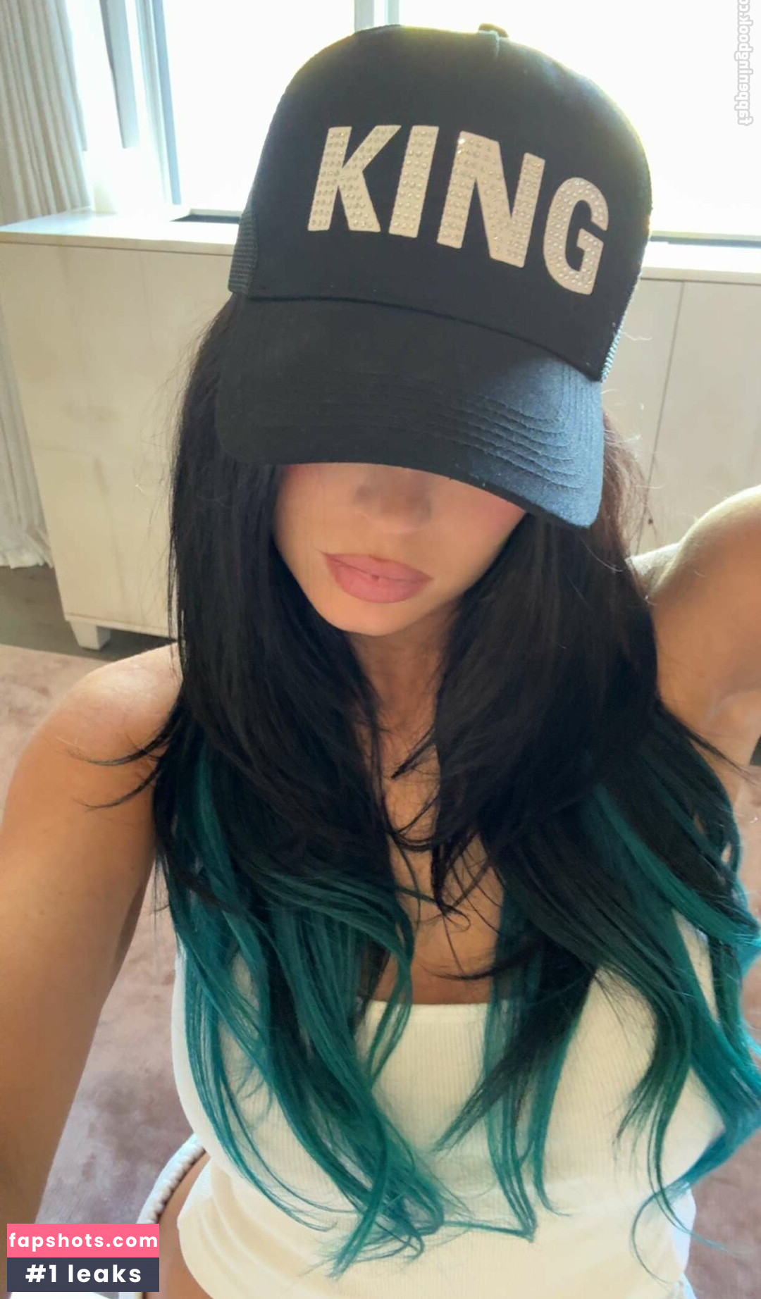 Kylie Jenner gallery photo #105