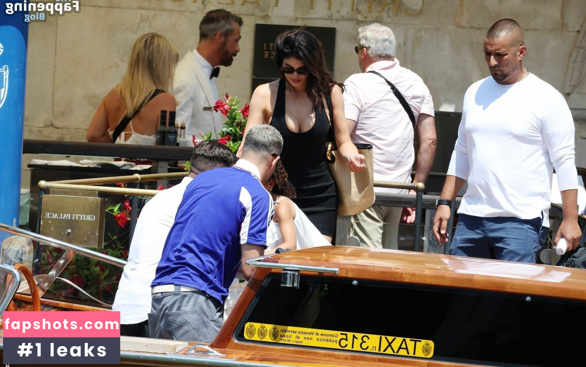 Kylie Jenner gallery photo #1043