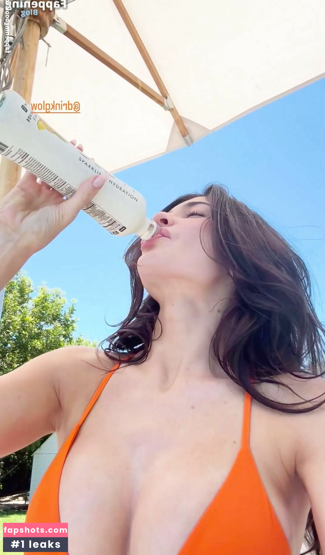 Kylie Jenner gallery photo #1075