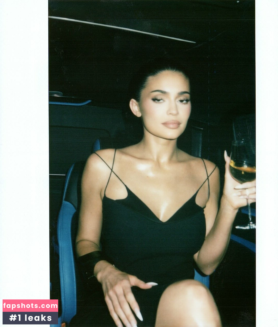 Kylie Jenner gallery photo #127