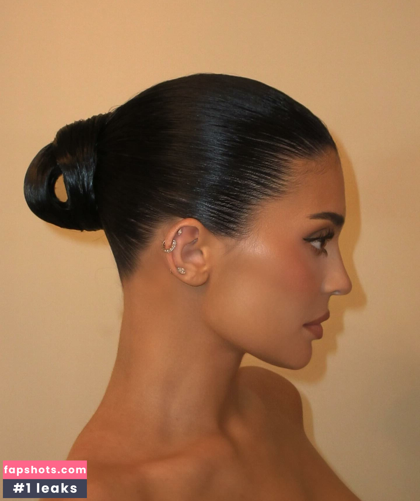 Kylie Jenner gallery photo #128