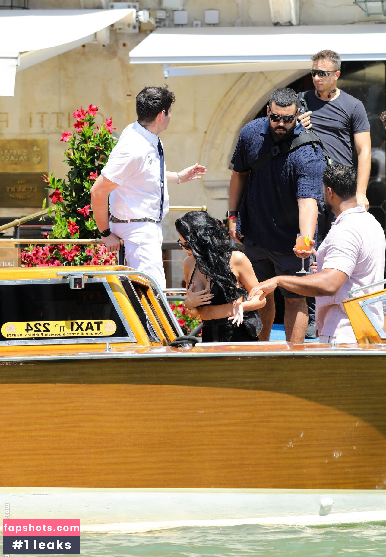 Kylie Jenner gallery photo #137