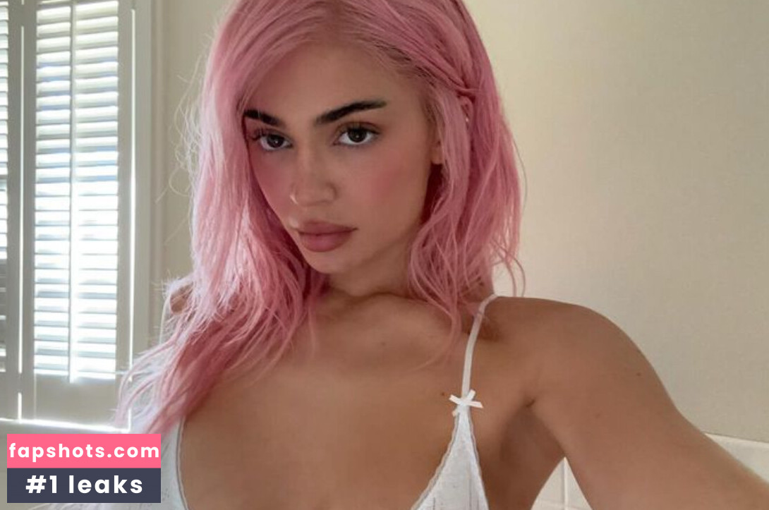 Kylie Jenner gallery photo #1490