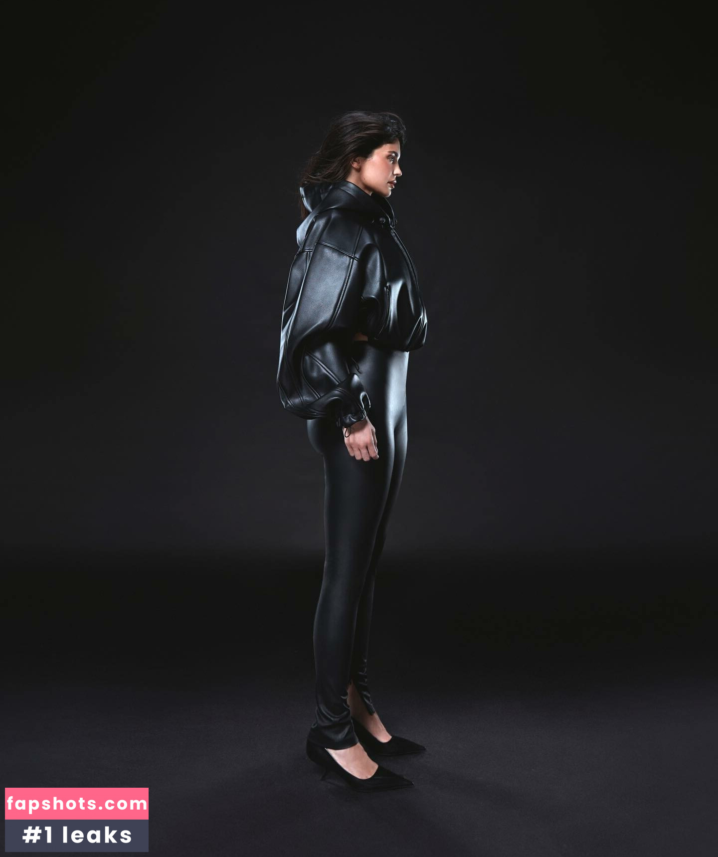 Kylie Jenner gallery photo #1517