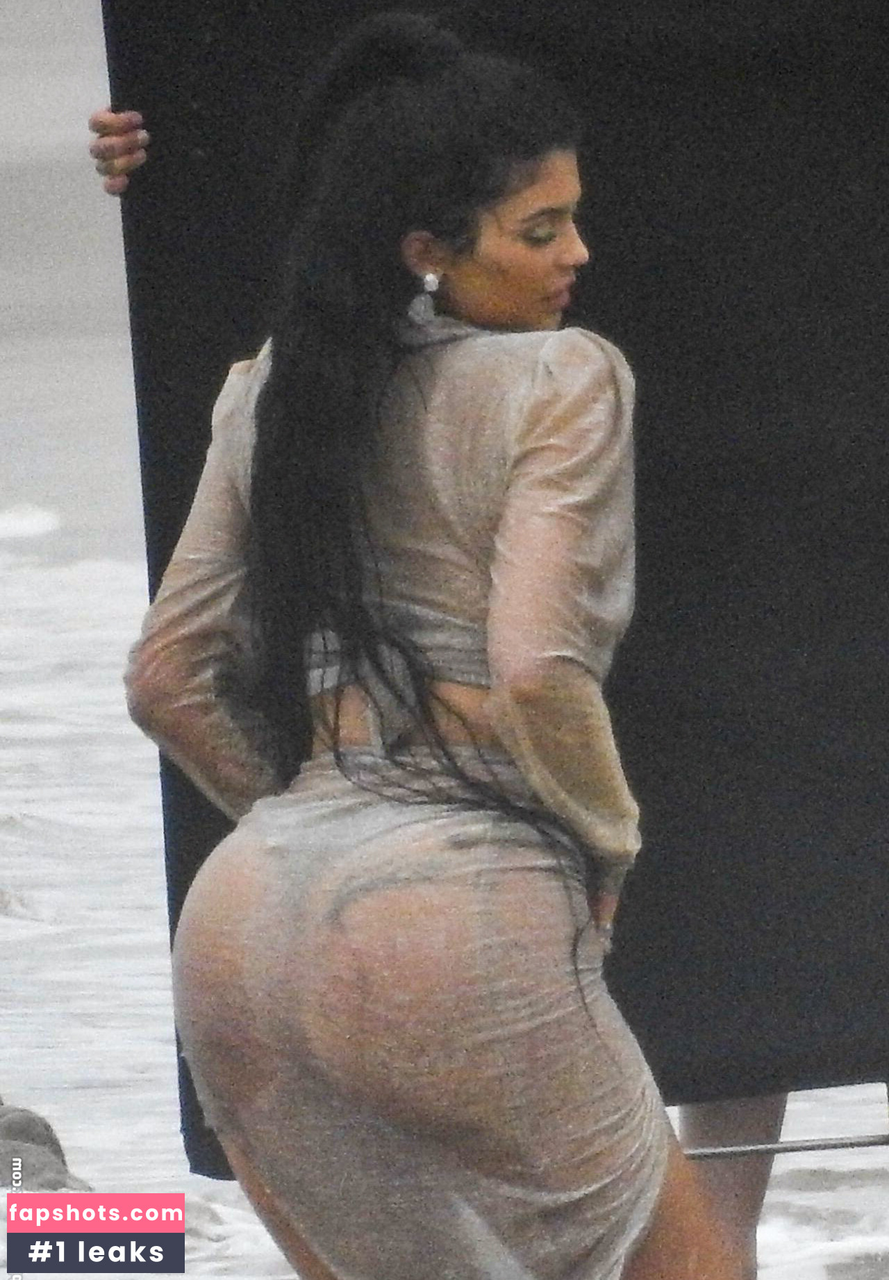 Kylie Jenner gallery photo #1560