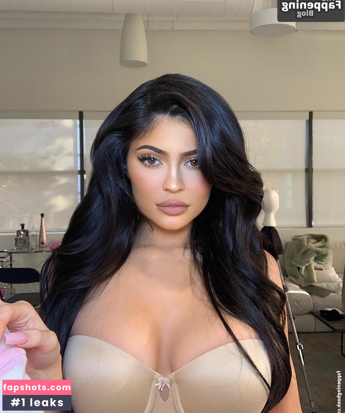 Kylie Jenner gallery photo #1580