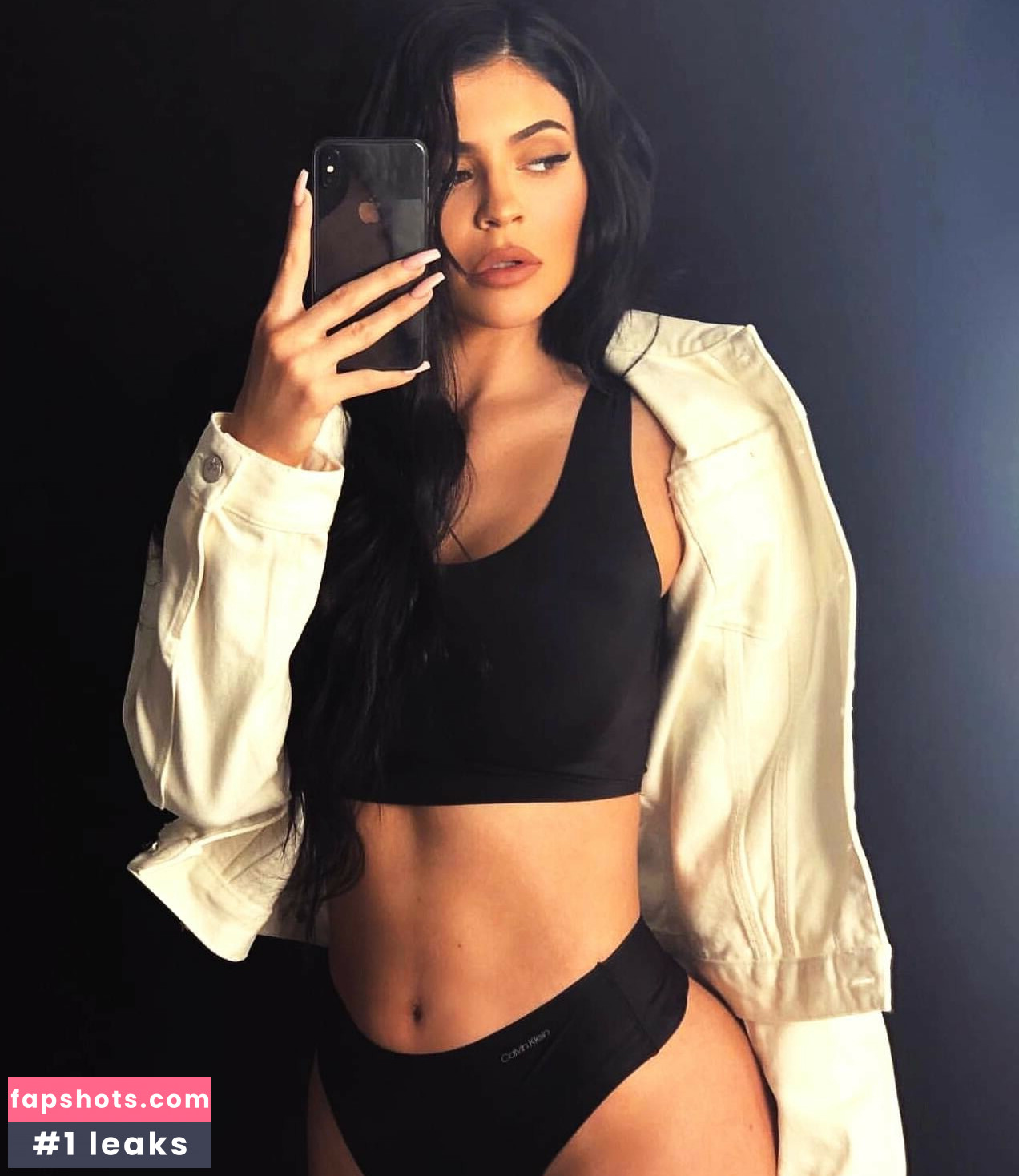 Kylie Jenner gallery photo #1734