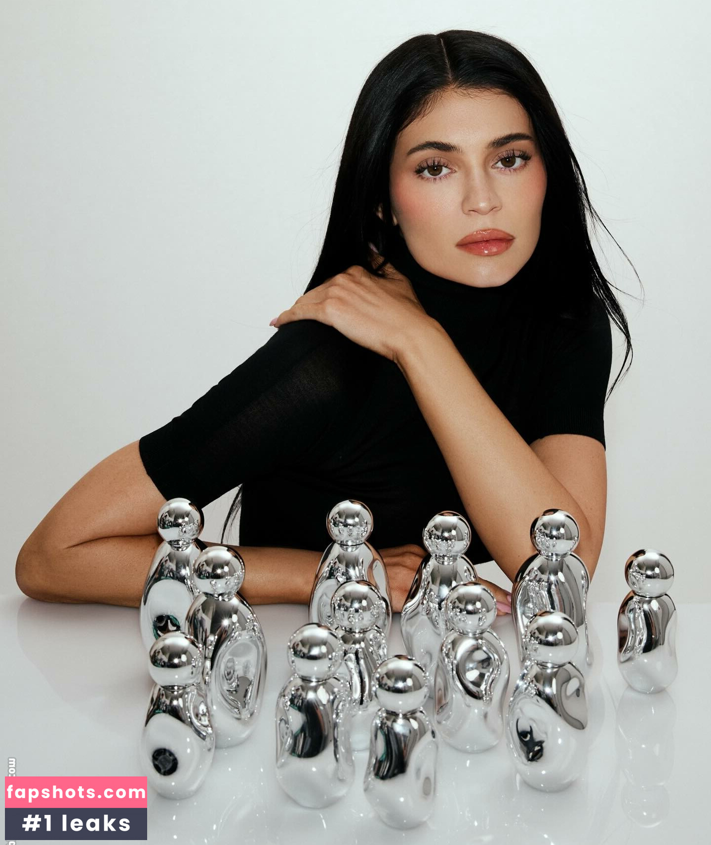 Kylie Jenner gallery photo #176