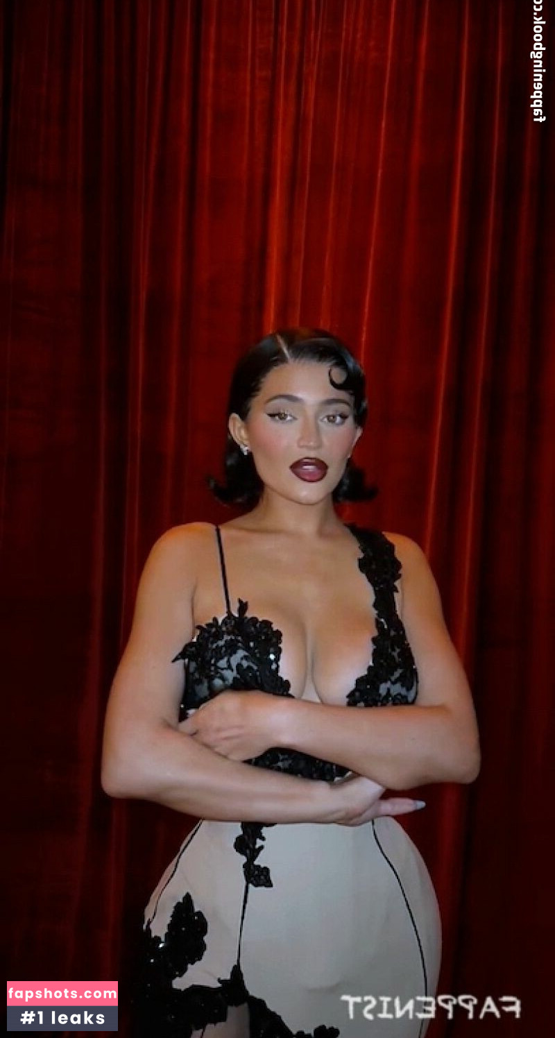 Kylie Jenner gallery photo #1778