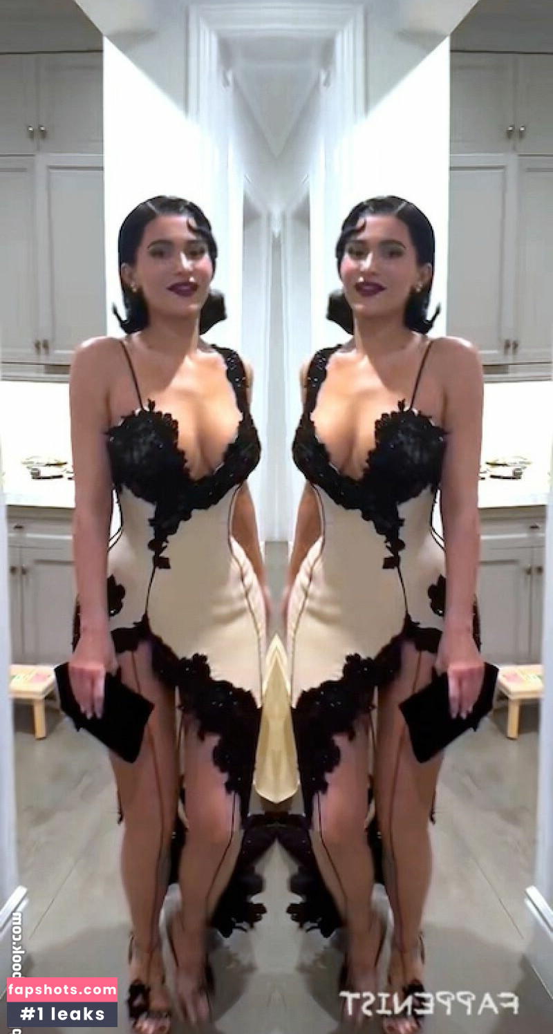 Kylie Jenner gallery photo #1779