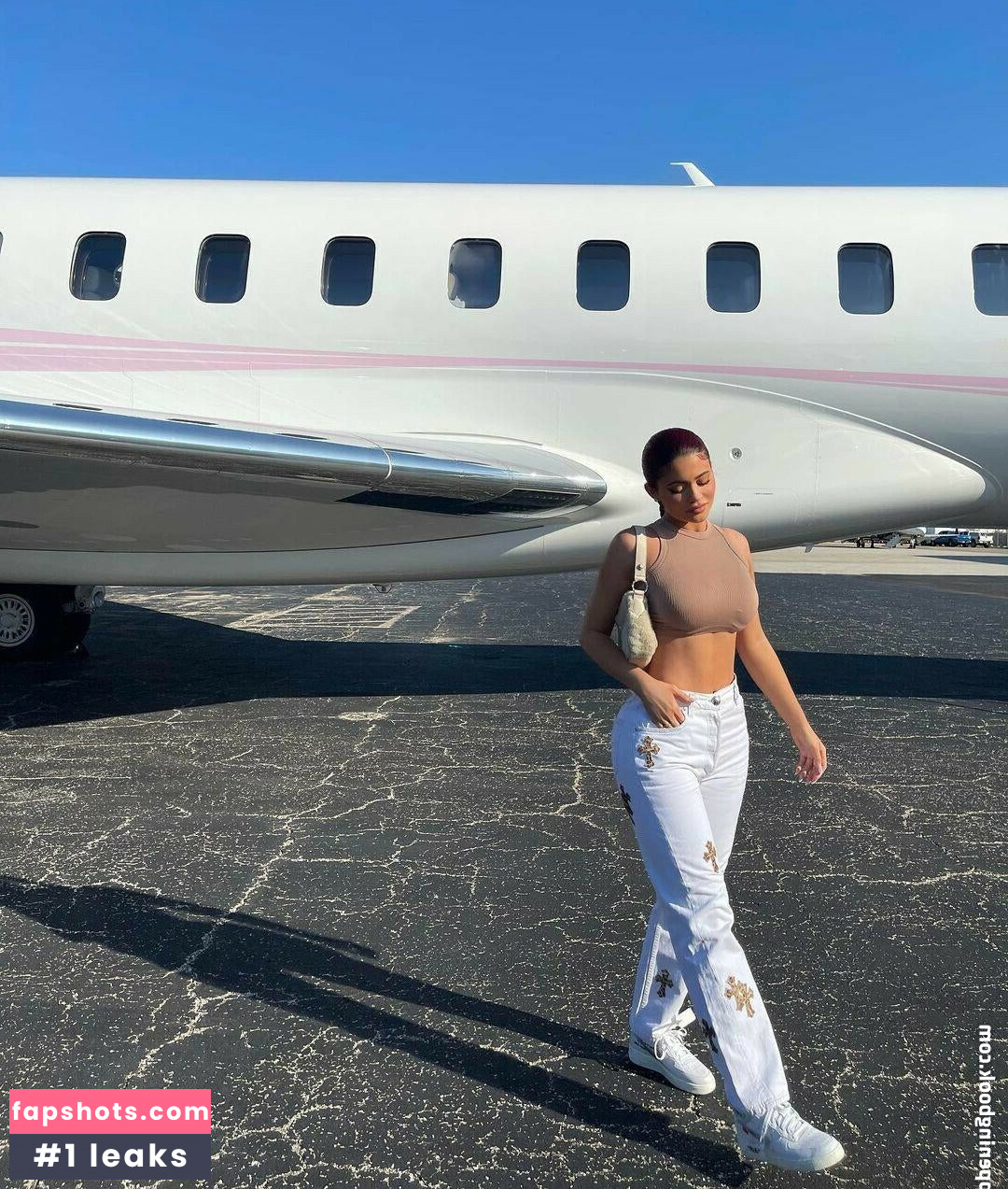 Kylie Jenner gallery photo #1799