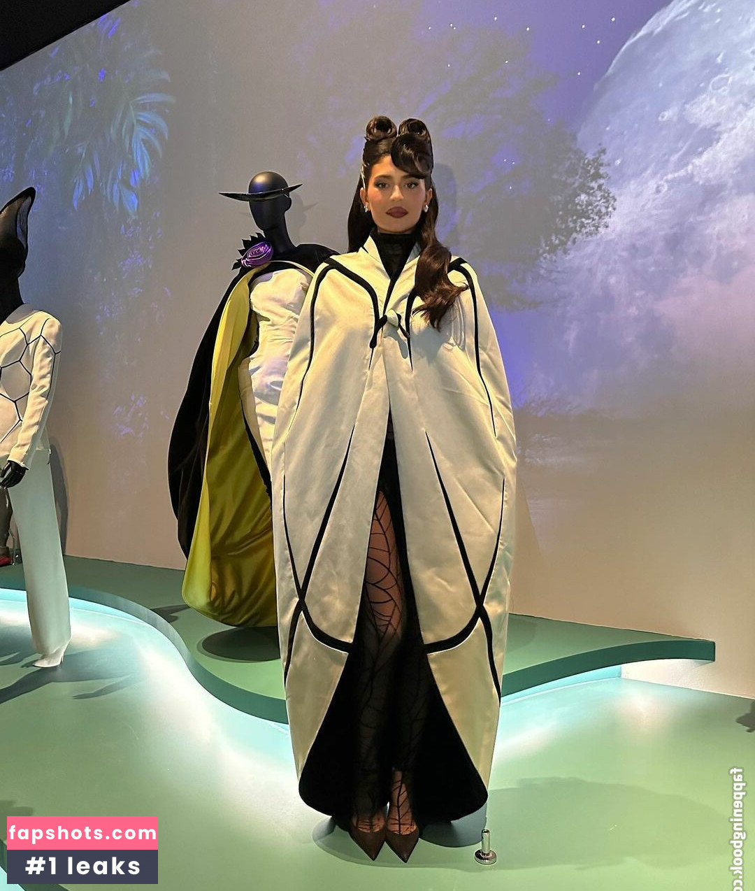 Kylie Jenner gallery photo #1806