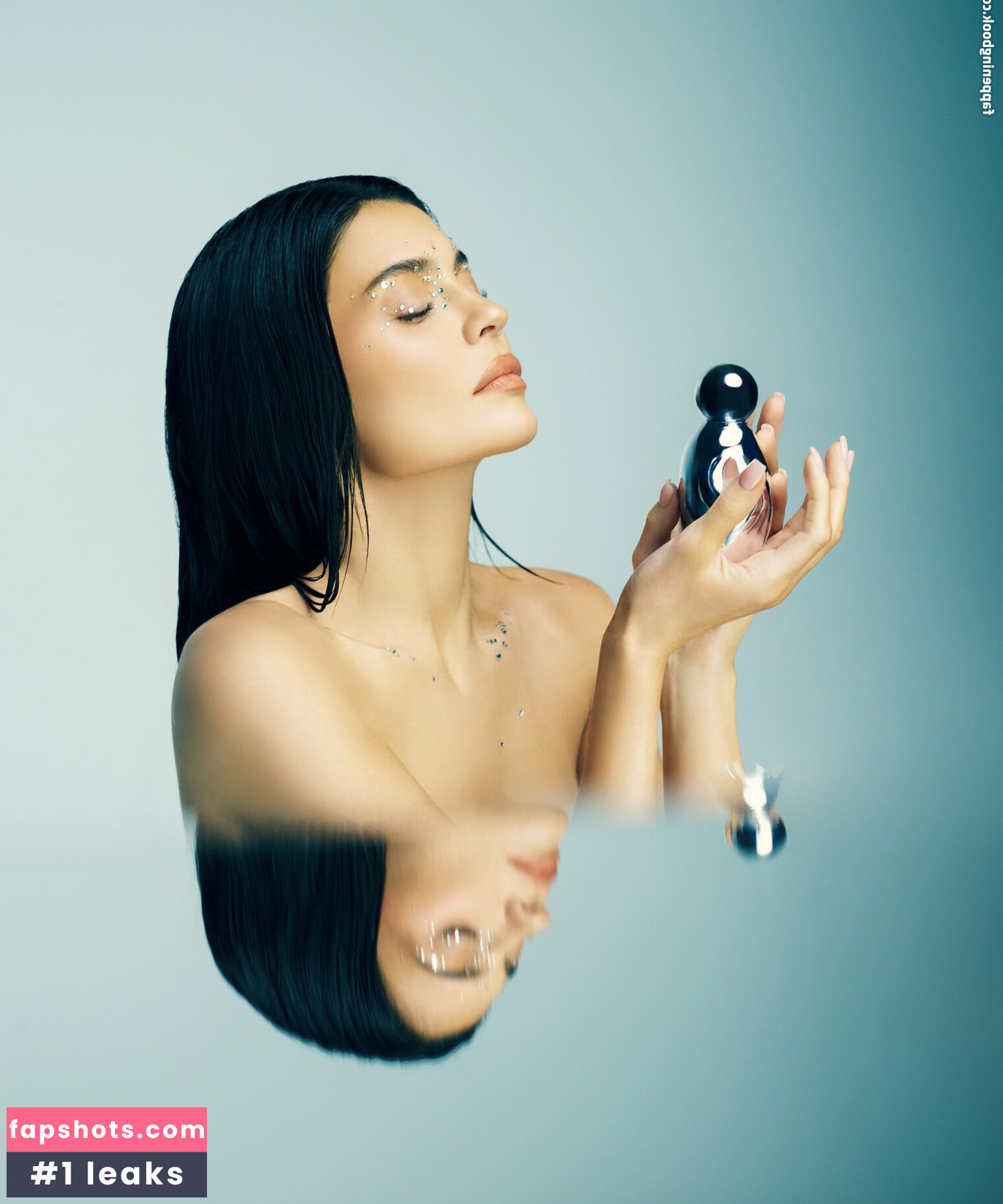 Kylie Jenner gallery photo #182