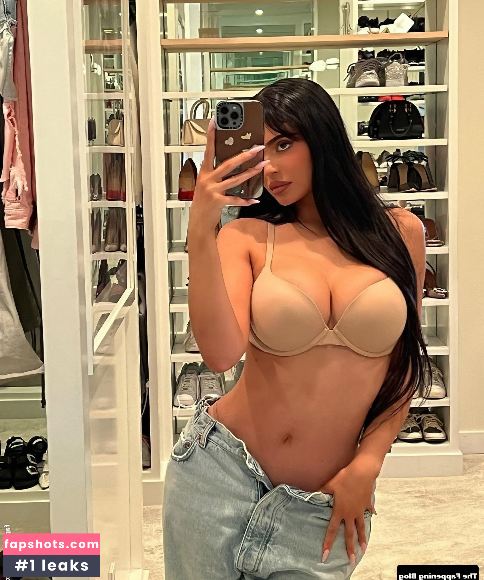 Kylie Jenner gallery photo #1875