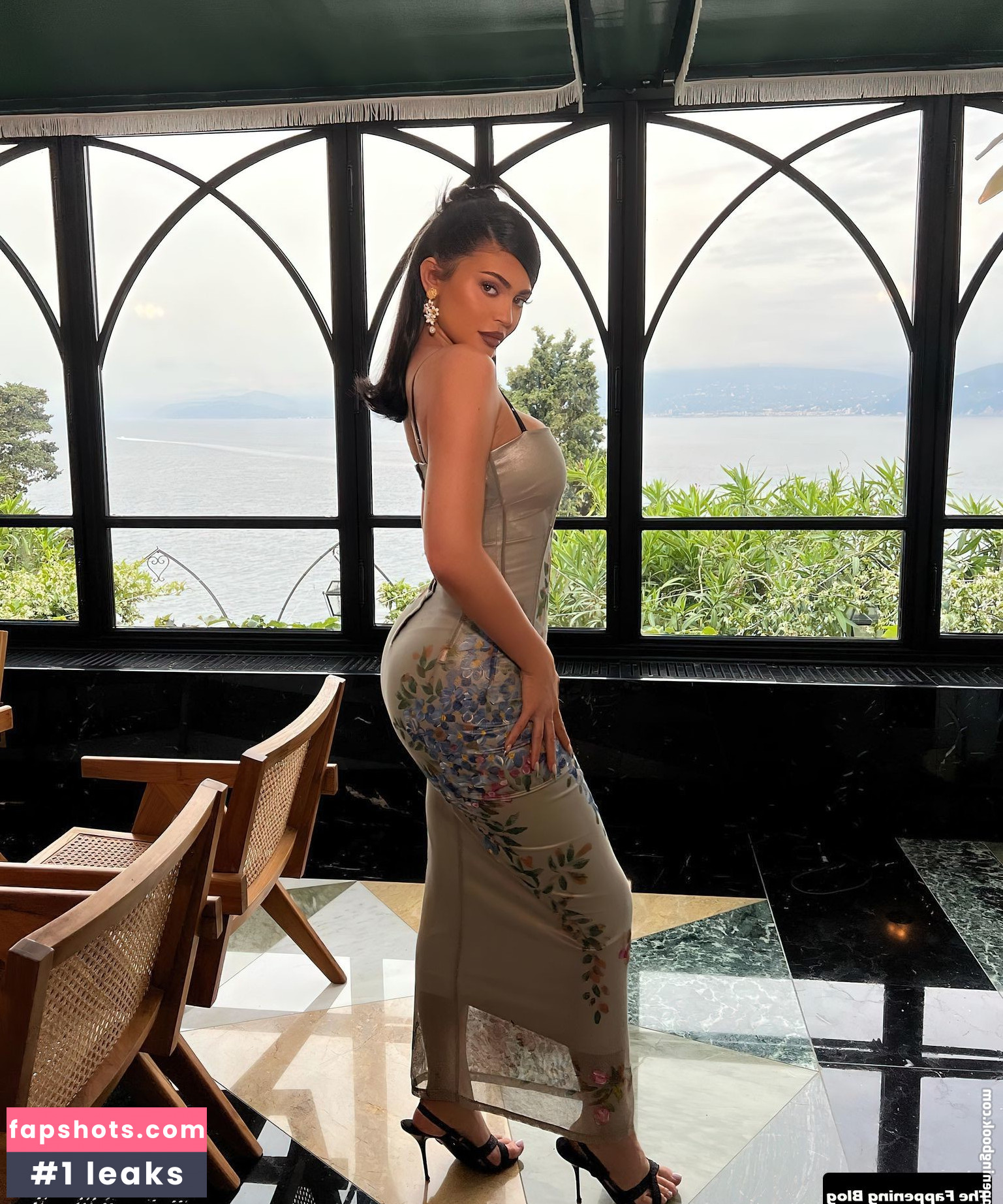 Kylie Jenner gallery photo #1908