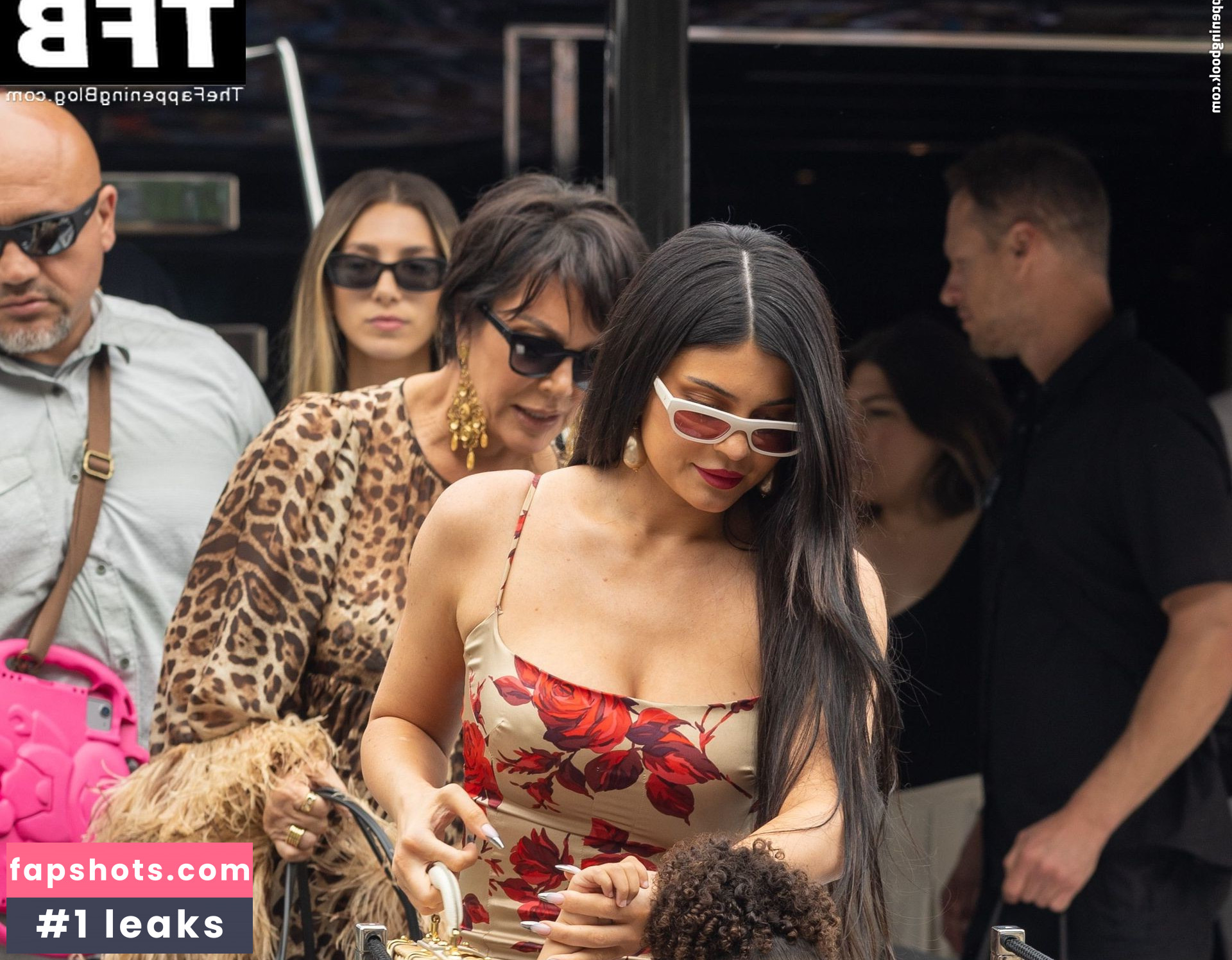 Kylie Jenner gallery photo #1954