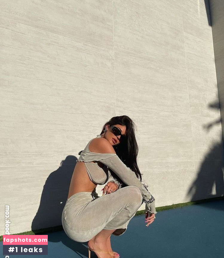 Kylie Jenner gallery photo #1972