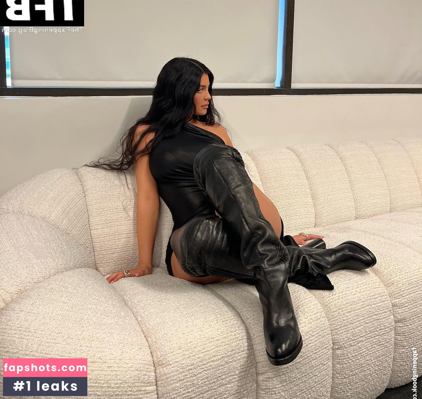 Kylie Jenner gallery photo #1978