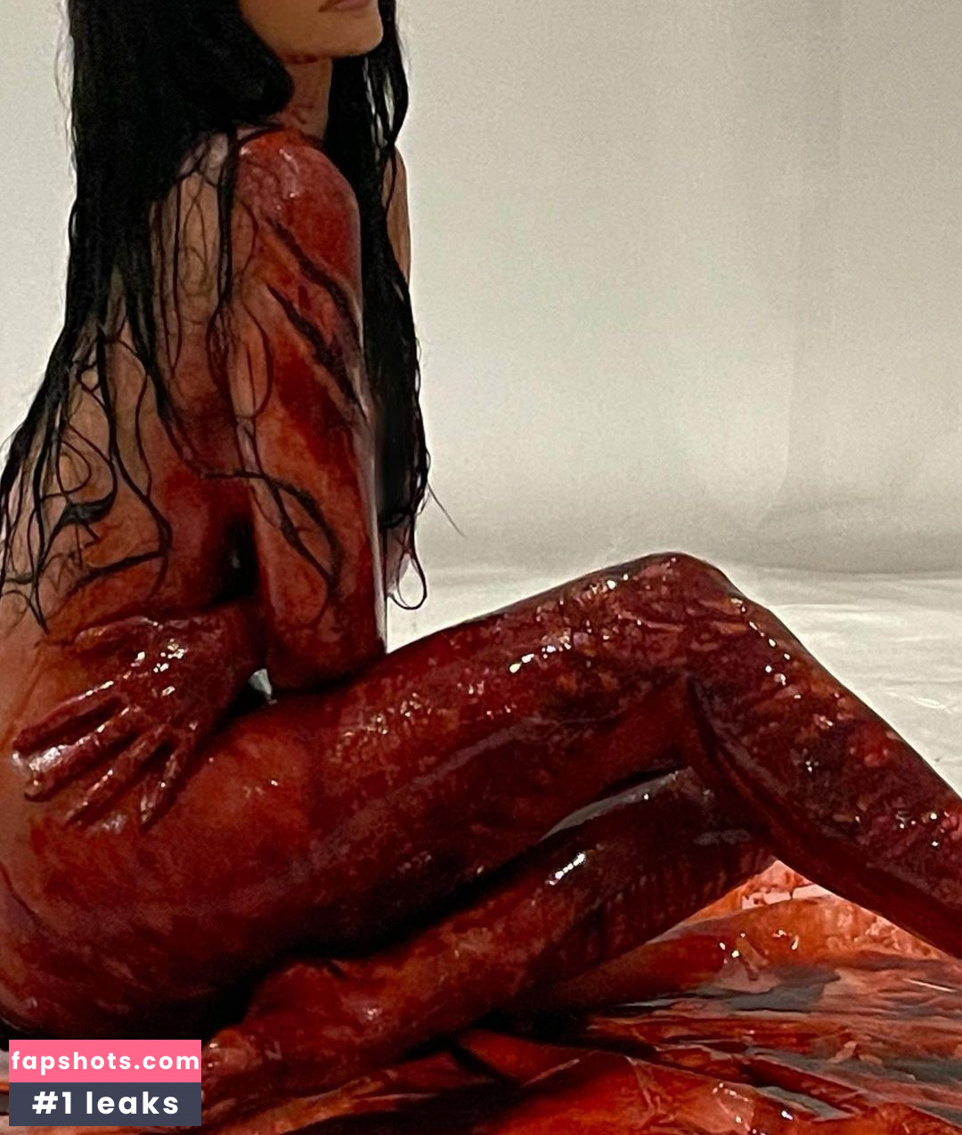 Kylie Jenner gallery photo #2001