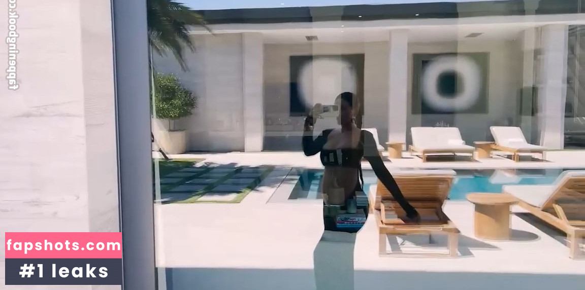 Kylie Jenner gallery photo #2029