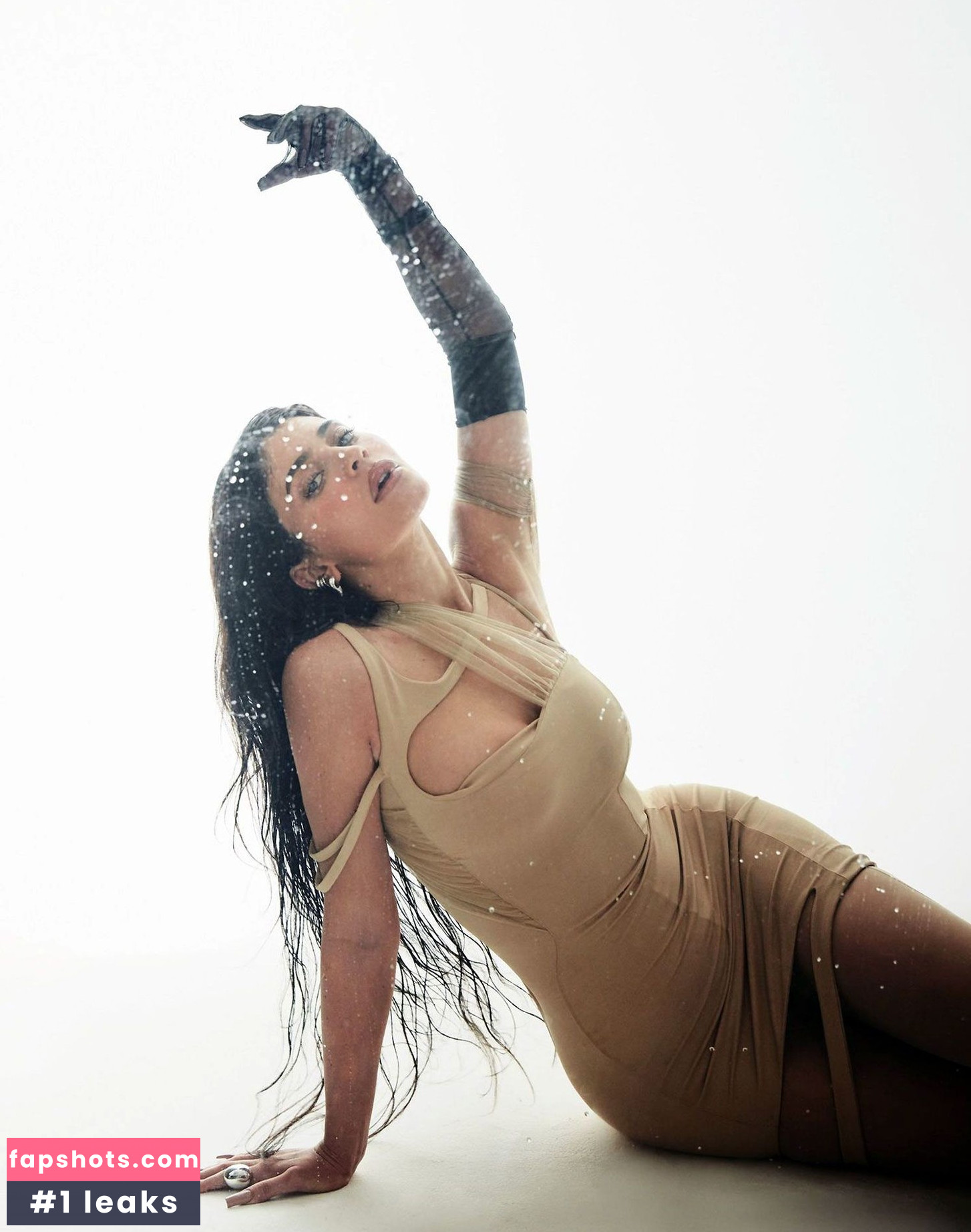 Kylie Jenner gallery photo #2049