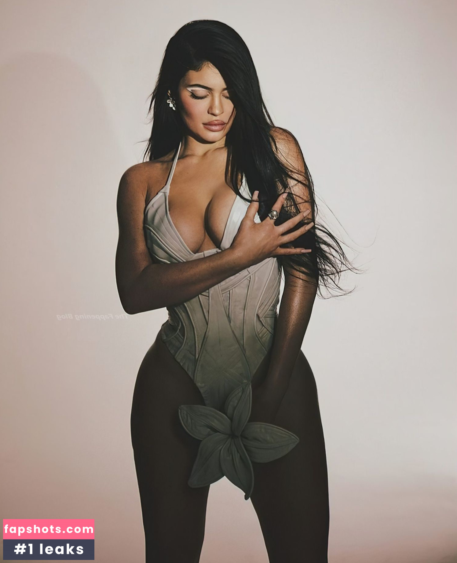 Kylie Jenner gallery photo #2079