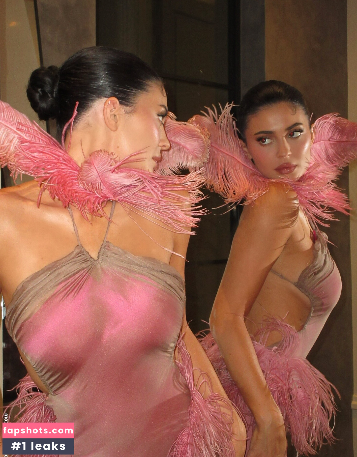 Kylie Jenner gallery photo #22