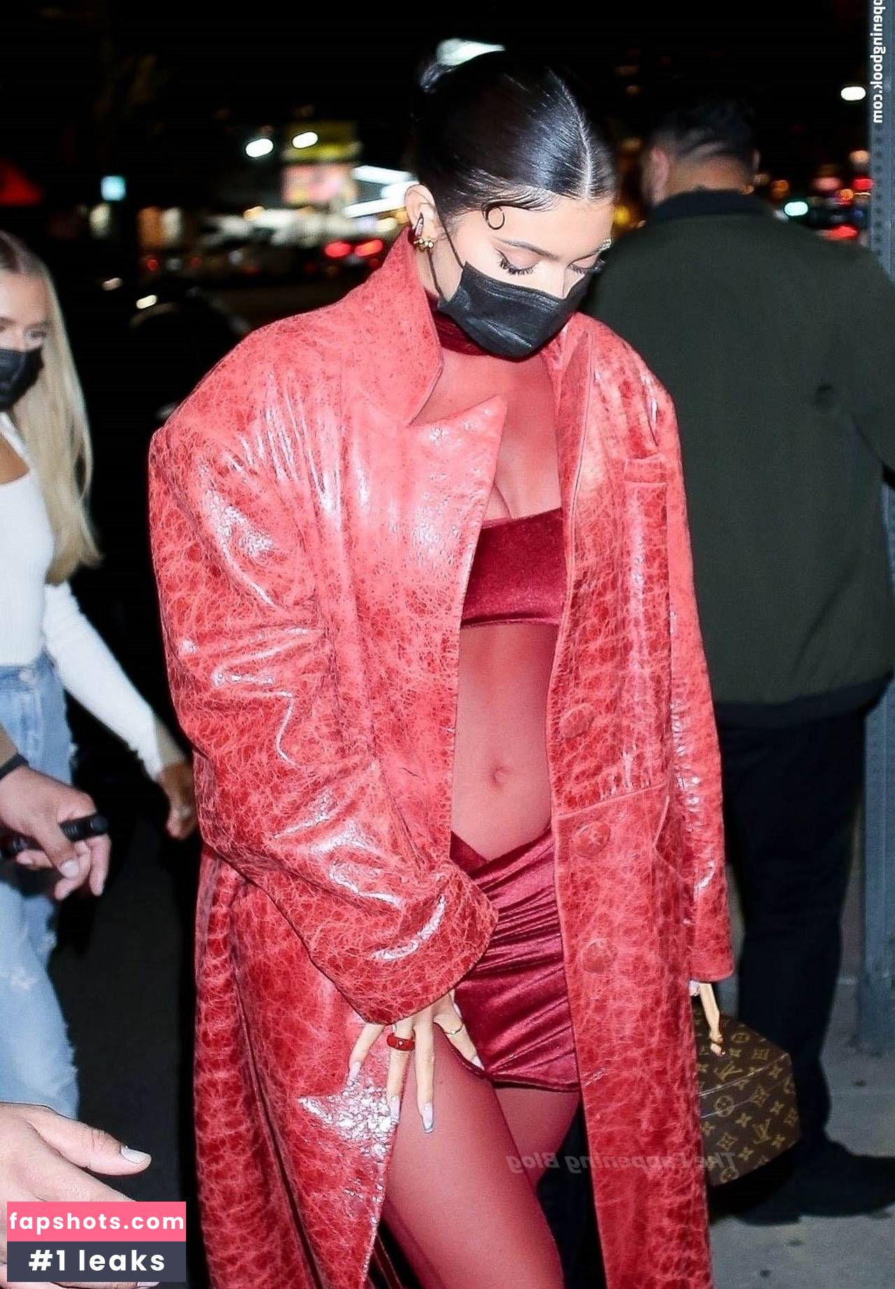 Kylie Jenner gallery photo #2118