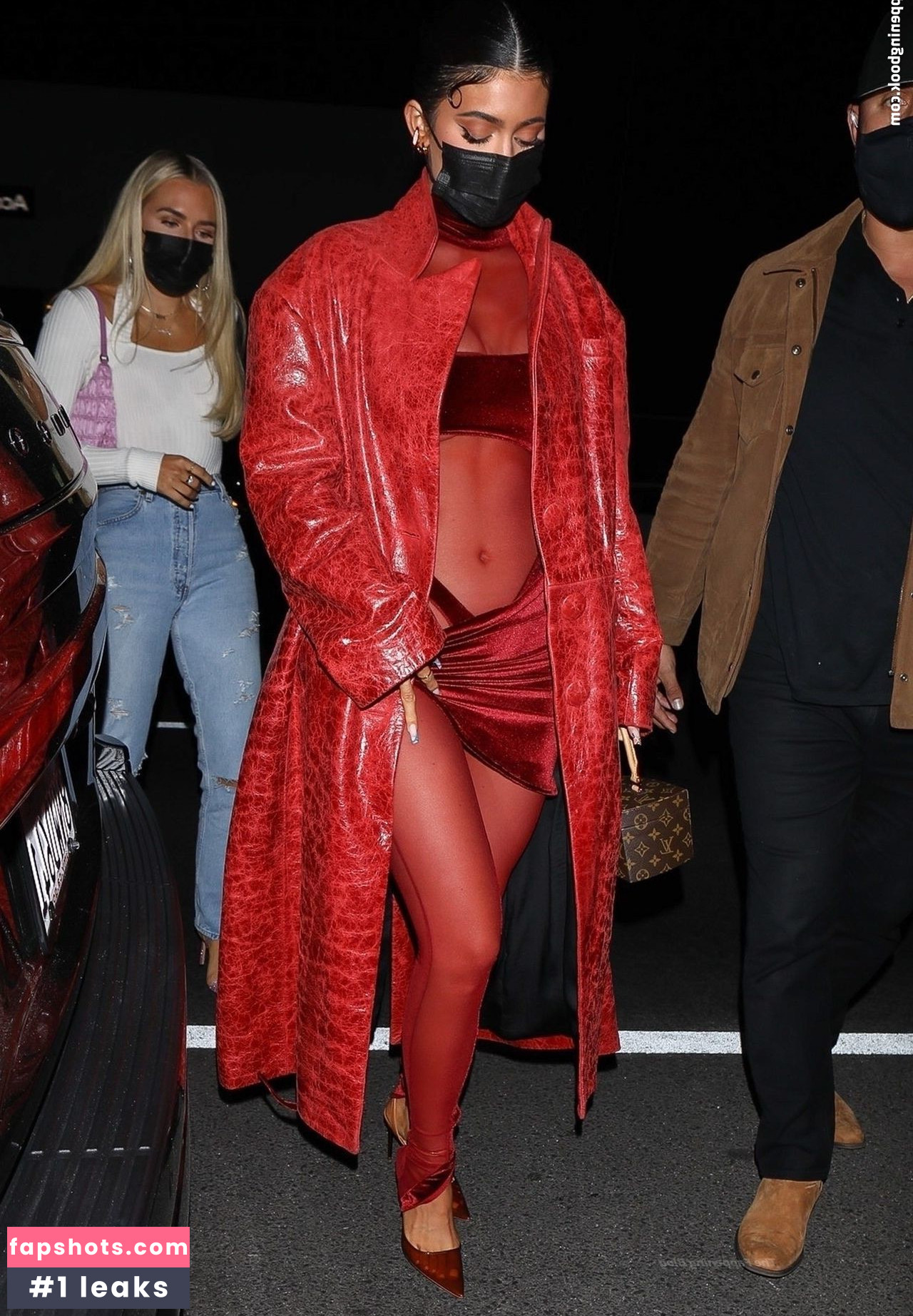 Kylie Jenner gallery photo #2124