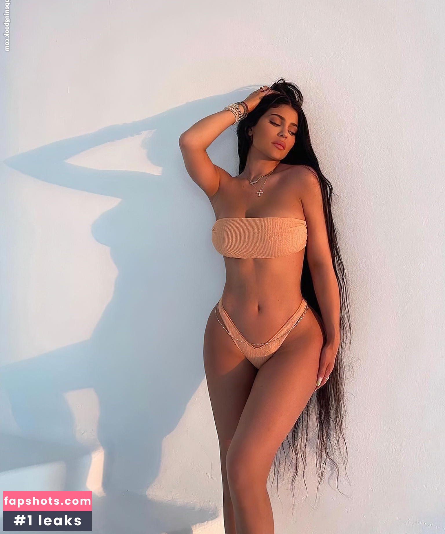 Kylie Jenner gallery photo #2155