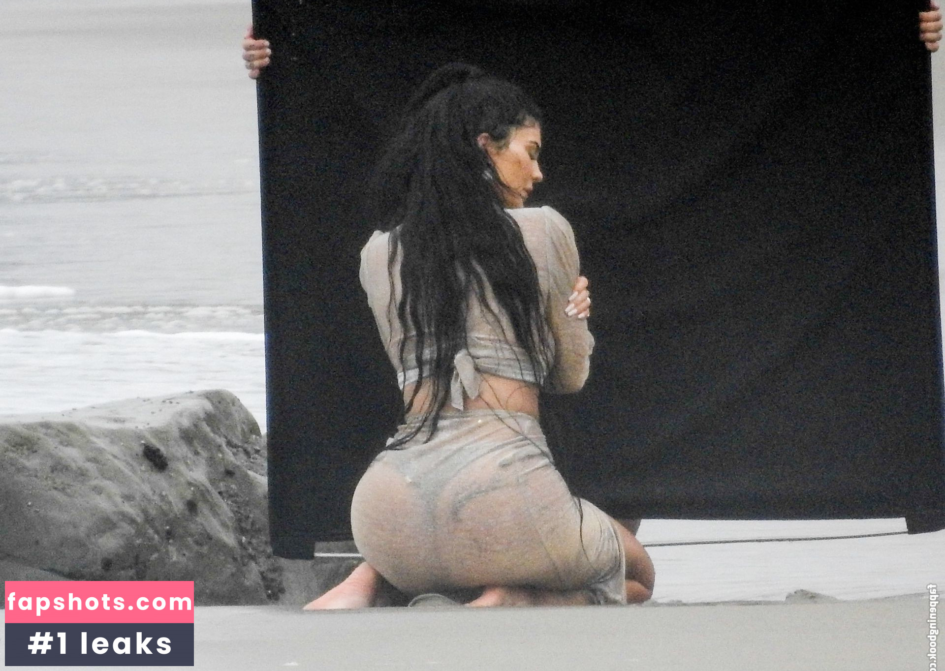 Kylie Jenner gallery photo #2253