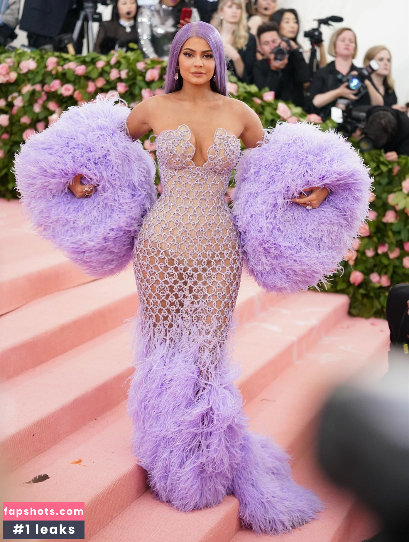 Kylie Jenner gallery photo #2257