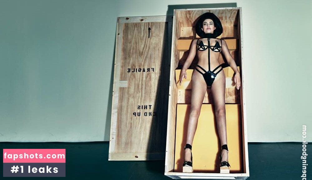 Kylie Jenner gallery photo #2280