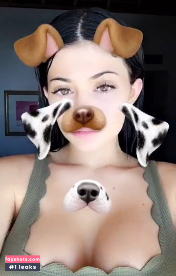 Kylie Jenner gallery photo #2332