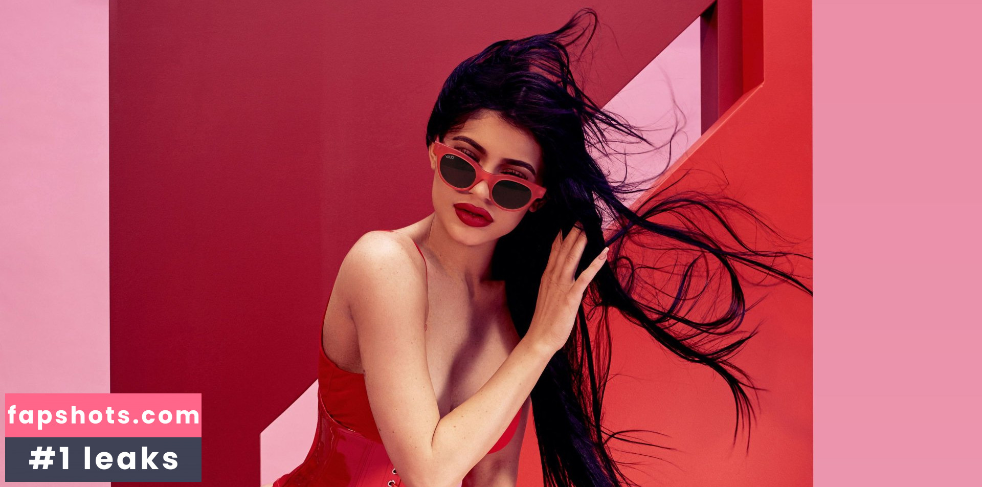 Kylie Jenner gallery photo #2358