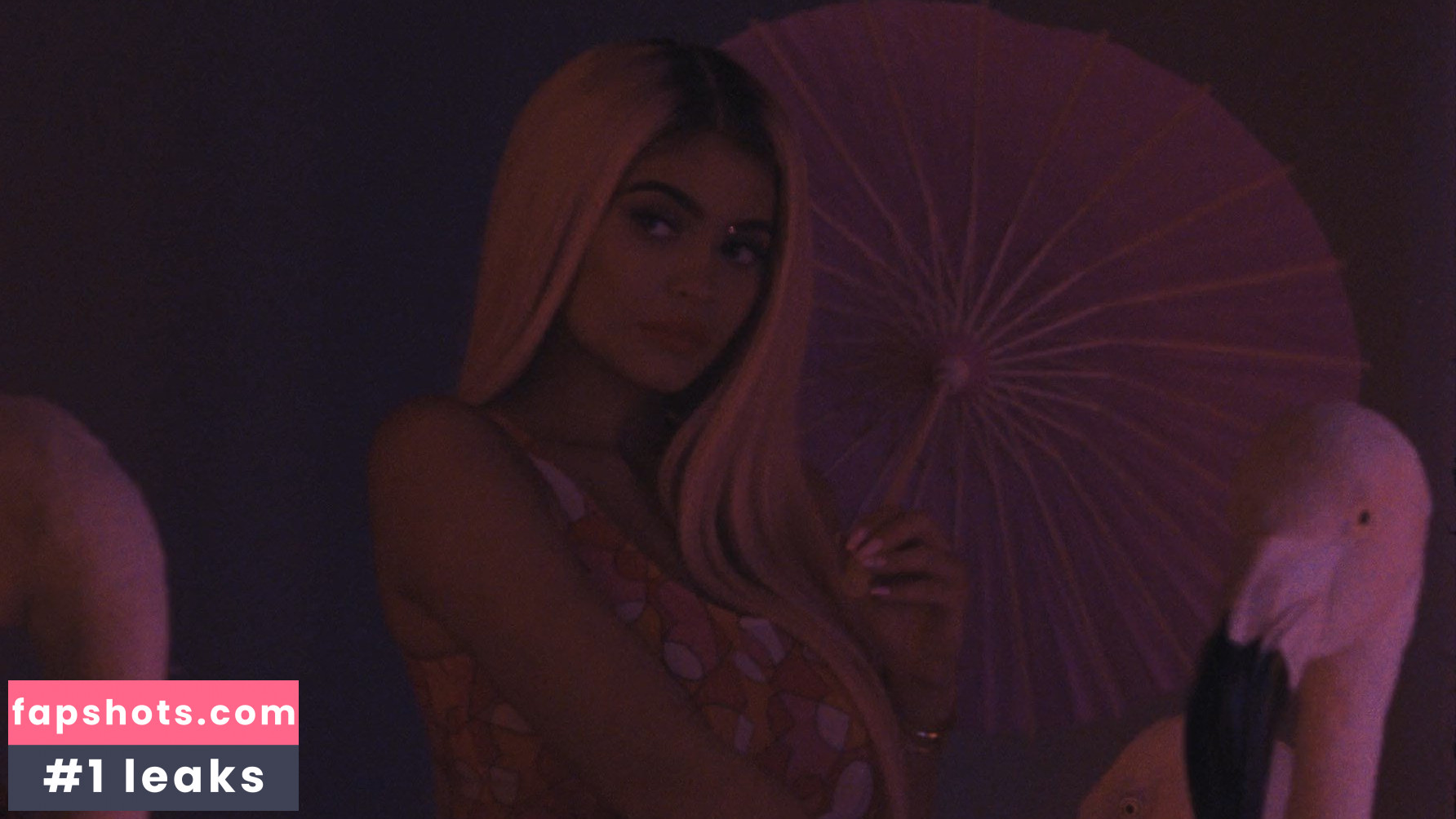 Kylie Jenner gallery photo #2372