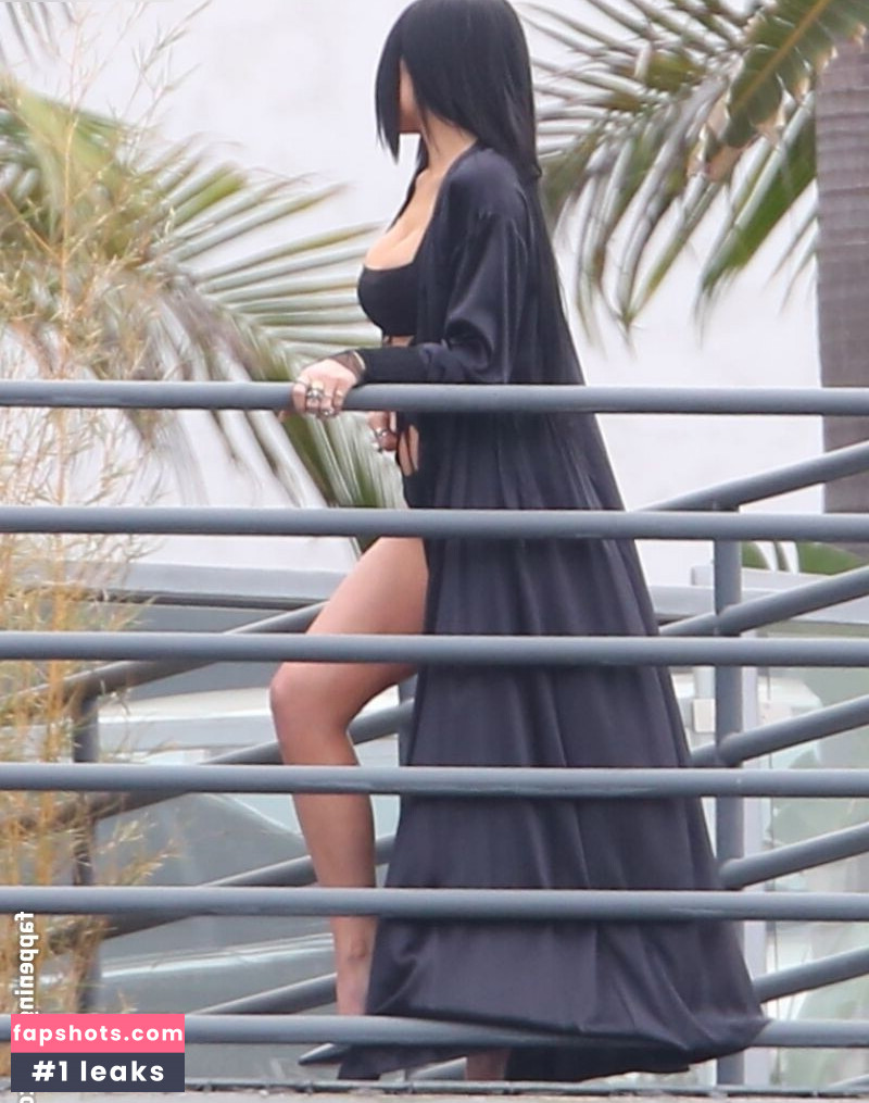 Kylie Jenner gallery photo #262